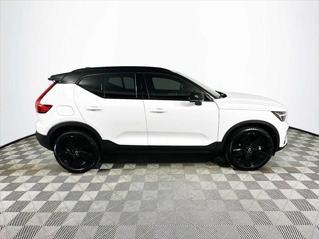 2026 Volvo XC40 Black Edition Ultra, B5 AWD Gas (mild hybrid)