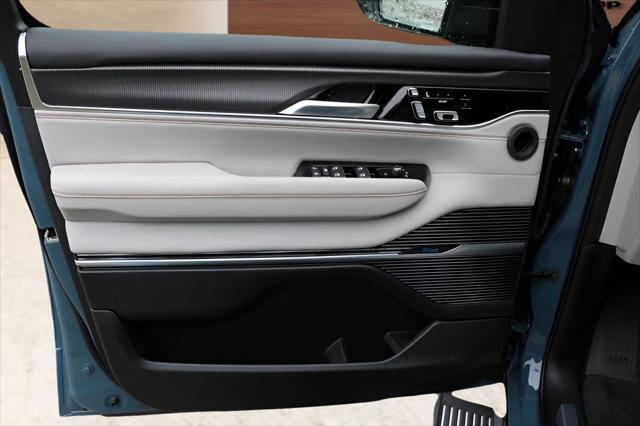 2026 Jeep Grand Wagoneer Summit Obsidian 4x4