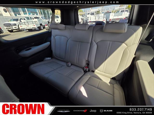2026 Jeep Grand Wagoneer 4x2
