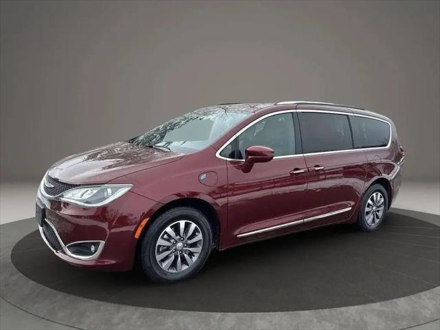 2020 Chrysler Pacifica Hybrid 35th Anniversary Touring L for sale in Jordan, MN
