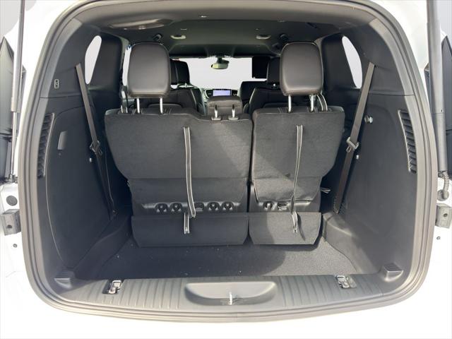 2026 Chrysler Pacifica Select AWD