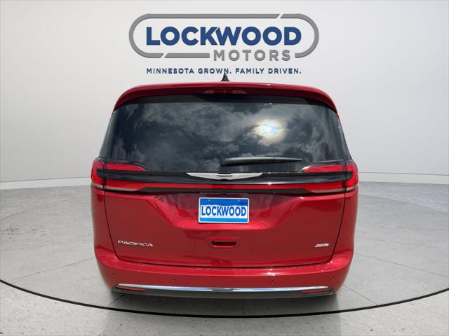 2026 Chrysler Pacifica Select AWD