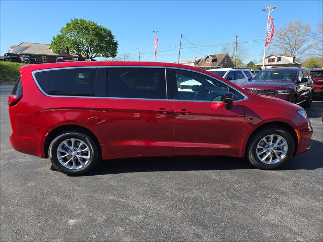2026 Chrysler Pacifica PACIFICA SELECT AWD