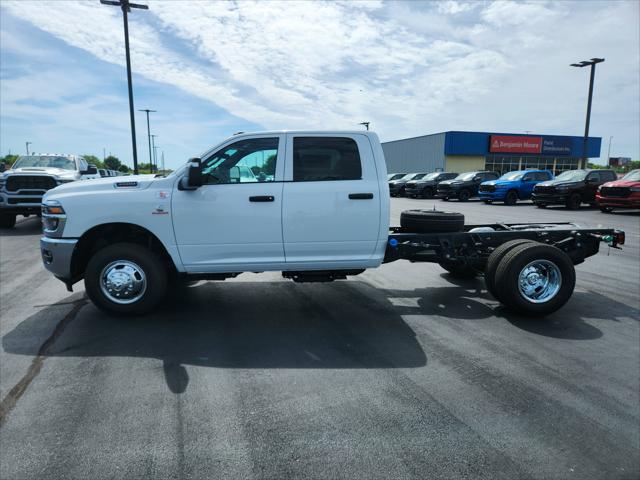 2026 RAM 3500 Chassis RAM 3500 TRADESMAN CREW CAB CHASSIS 4X4 60 CA