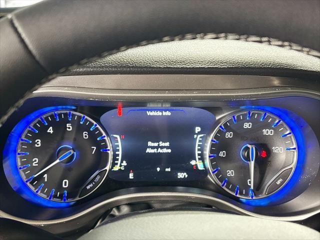 2026 Chrysler Pacifica Select AWD