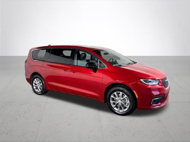 2026 Chrysler Pacifica Select AWD
