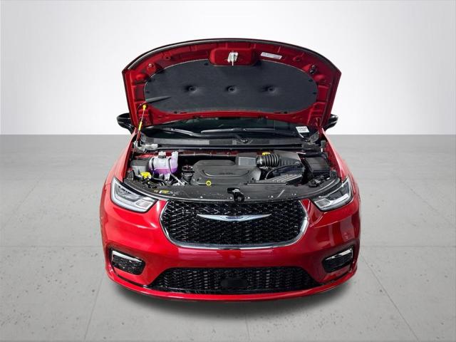 2026 Chrysler Pacifica Select AWD