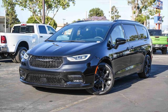 2026 Chrysler Pacifica Select for sale in Costa Mesa, CA