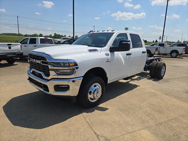 2026 RAM Ram 3500 Chassis Cab RAM 3500 TRADESMAN CREW CAB CHASSIS 4X4 60 CA
