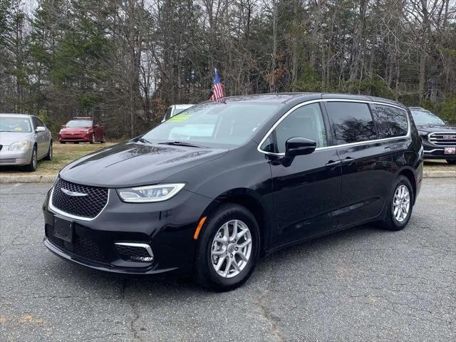 2024 Chrysler Pacifica Touring L for sale in Forest City, NC