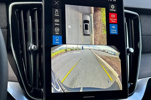 2026 Volvo XC90 Plug-In Hybrid Ultra Dark Theme, T8 AWD, Electric/Gasoline, 6 Seats