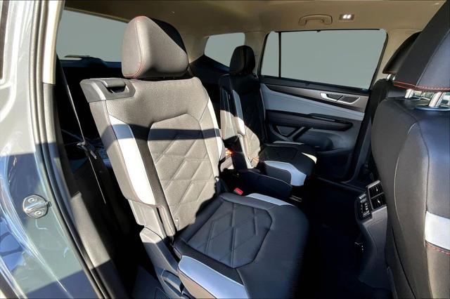 2026 Volkswagen Atlas Peak Edition