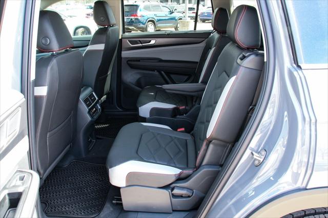 2026 Volkswagen Atlas Peak Edition