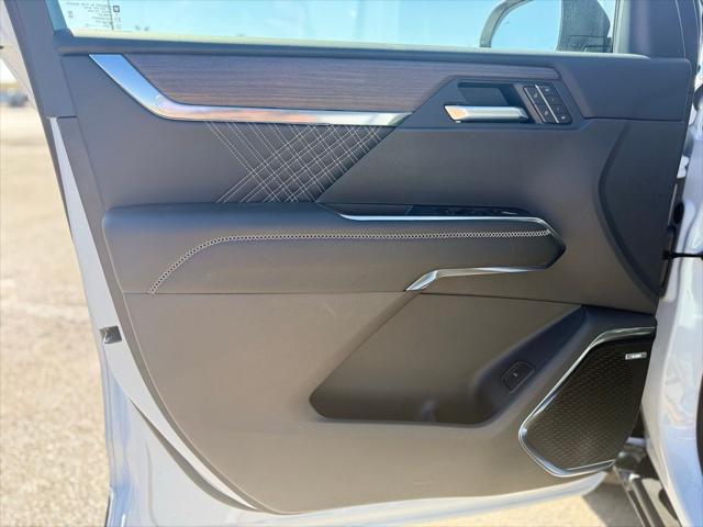 2026 GMC Acadia Denali FWD