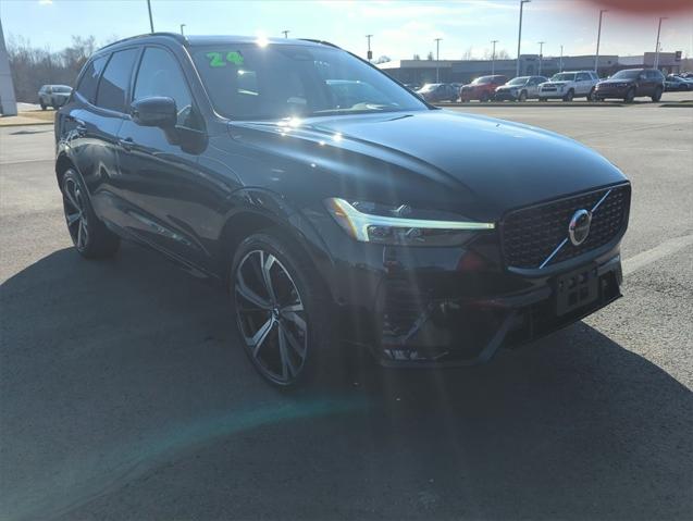 2024 Volvo XC60 B5 Ultimate Dark Theme