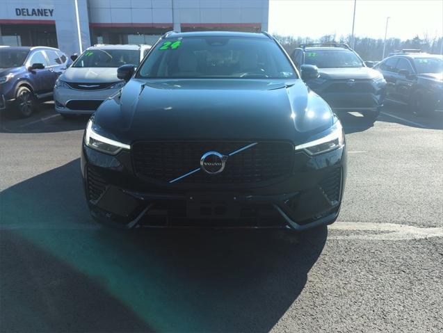 2024 Volvo XC60 B5 Ultimate Dark Theme