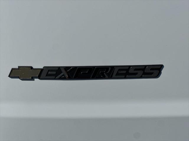 2024 Chevrolet Express Cargo Van RWD 2500 Regular Wheelbase WT