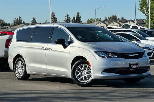 2026 Chrysler Voyager Voyager Lx