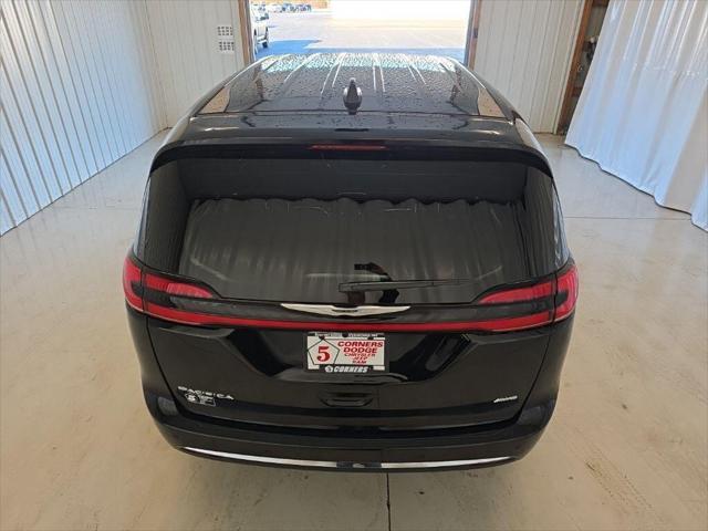 2026 Chrysler Pacifica Select AWD