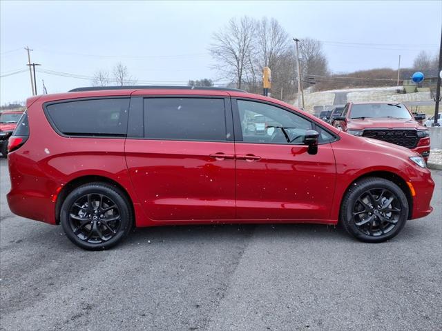 2026 Chrysler Pacifica Limited AWD