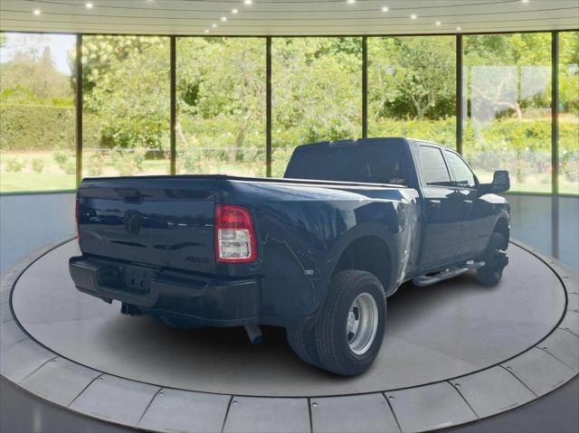 2024 RAM 3500 Tradesman Crew Cab 4x4 8 Box