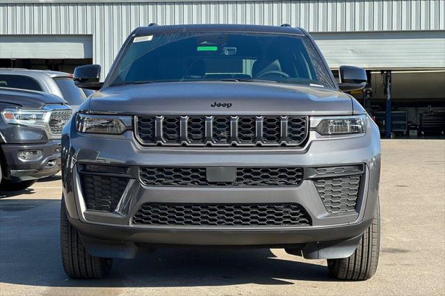2026 Jeep Grand Cherokee L Grand Cherokee Laredo Altitude 4x4