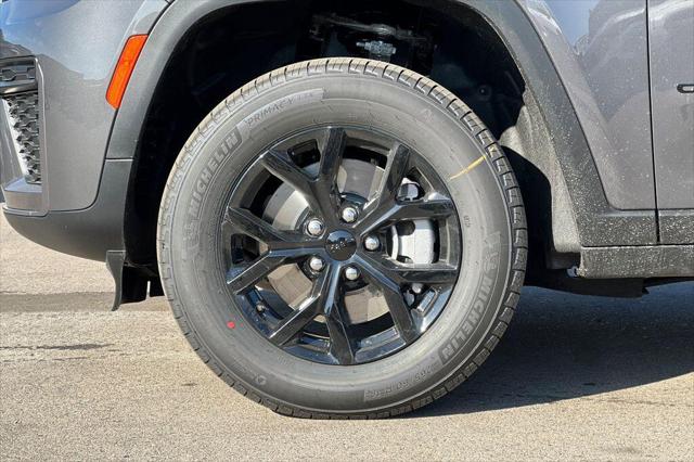 2026 Jeep Grand Cherokee L Grand Cherokee Laredo Altitude 4x4