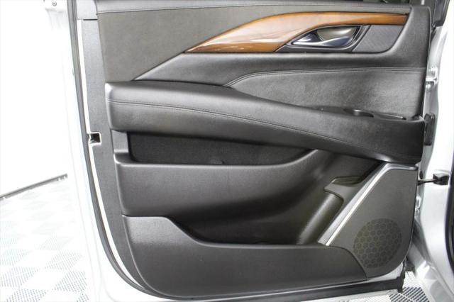 2020 Cadillac Escalade ESV 4WD Luxury