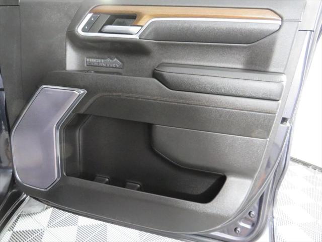 2022 Chevrolet Silverado 1500 4WD Crew Cab Short Bed High Country
