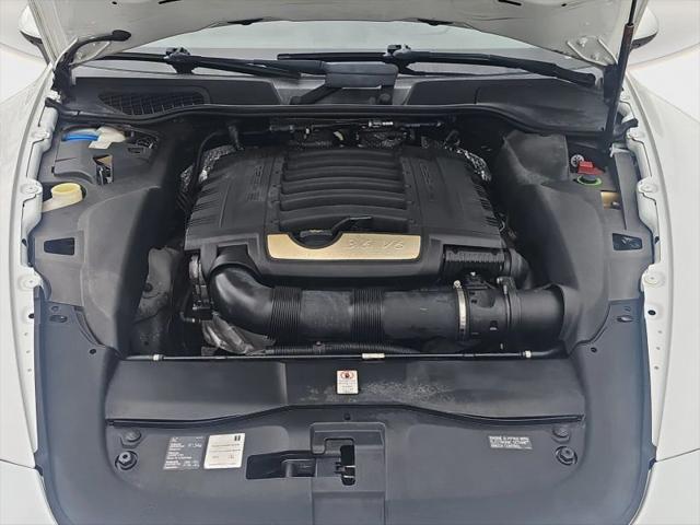 2014 Porsche Cayenne Platinum Edition