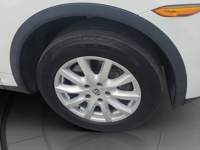 2014 Porsche Cayenne Platinum Edition