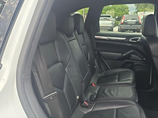 2014 Porsche Cayenne Platinum Edition
