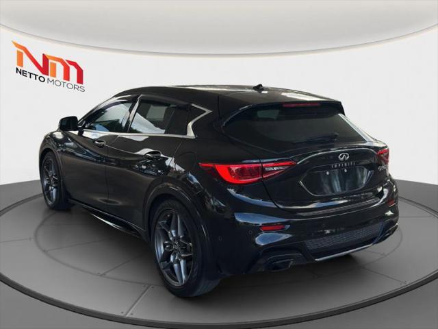 2017 INFINITI QX30 Sport