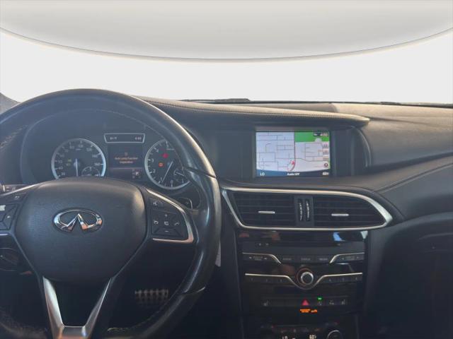 2017 INFINITI QX30 Sport
