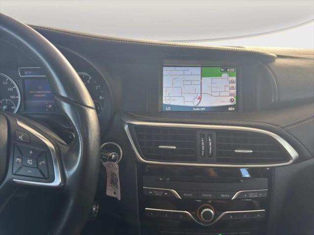 2017 INFINITI QX30 Sport