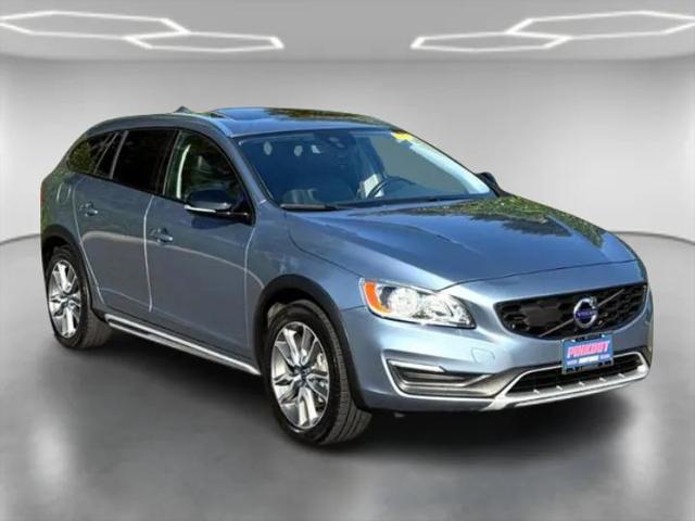 2017 Volvo V60 Cross Country T5