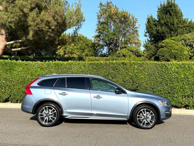 2017 Volvo V60 Cross Country T5
