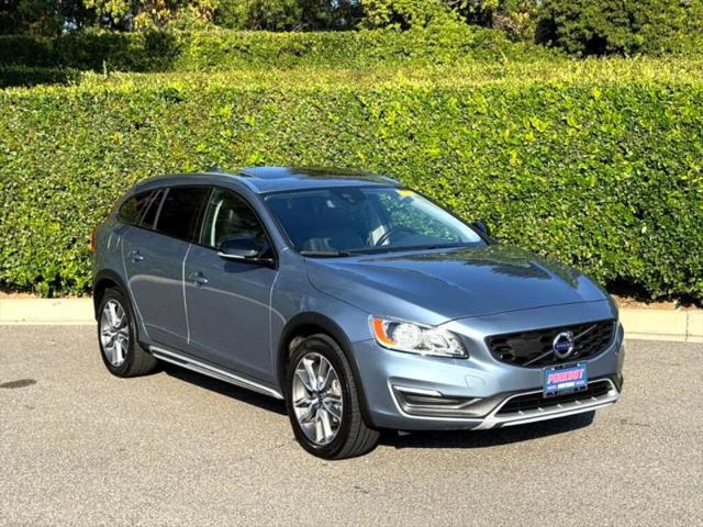 2017 Volvo V60 Cross Country T5