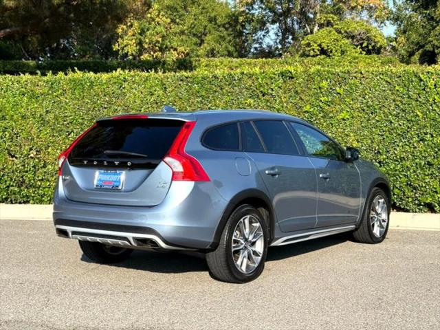2017 Volvo V60 Cross Country T5