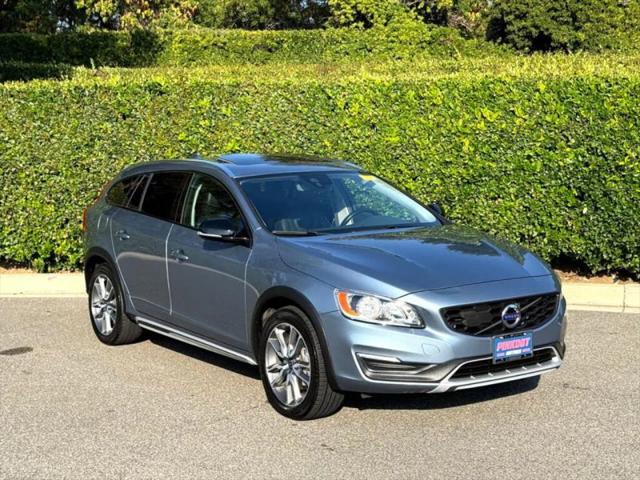 2017 Volvo V60 Cross Country T5