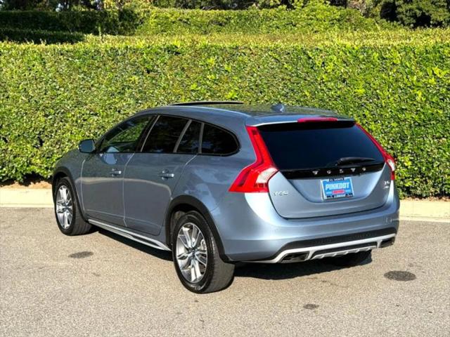 2017 Volvo V60 Cross Country T5
