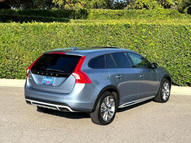 2017 Volvo V60 Cross Country T5