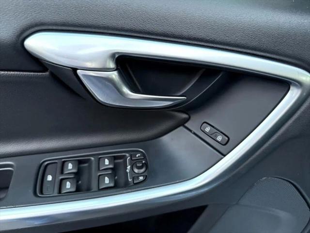 2017 Volvo V60 Cross Country T5