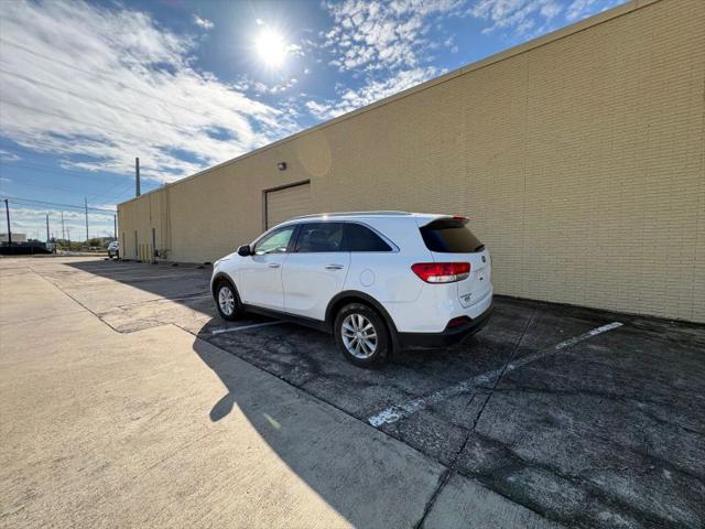 2016 Kia Sorento 2.4L LX