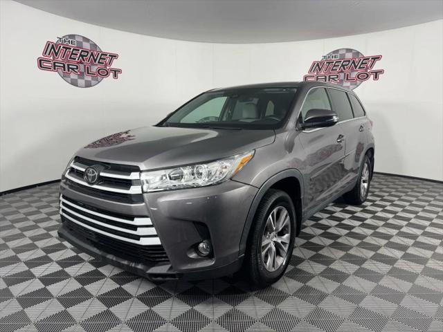 2019 Toyota Highlander LE for sale in Omaha, NE