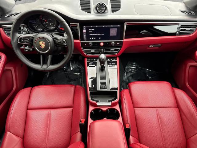 2025 Porsche Macan Macan