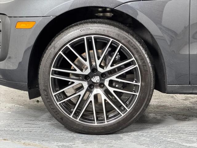 2025 Porsche Macan Macan