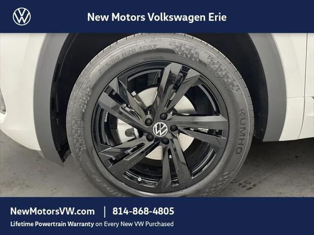 2026 Volkswagen Atlas Cross Sport SEL R-Line Black