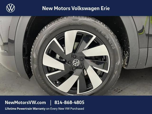 2026 Volkswagen Atlas Cross Sport SE with Technology