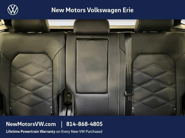 2026 Volkswagen Atlas Cross Sport SE with Technology